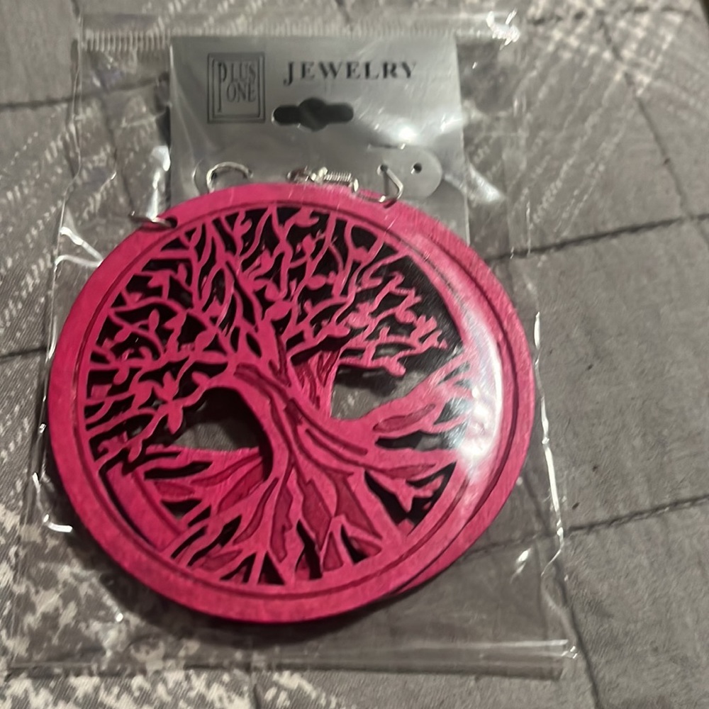 Earrings - Picture 3 of 3